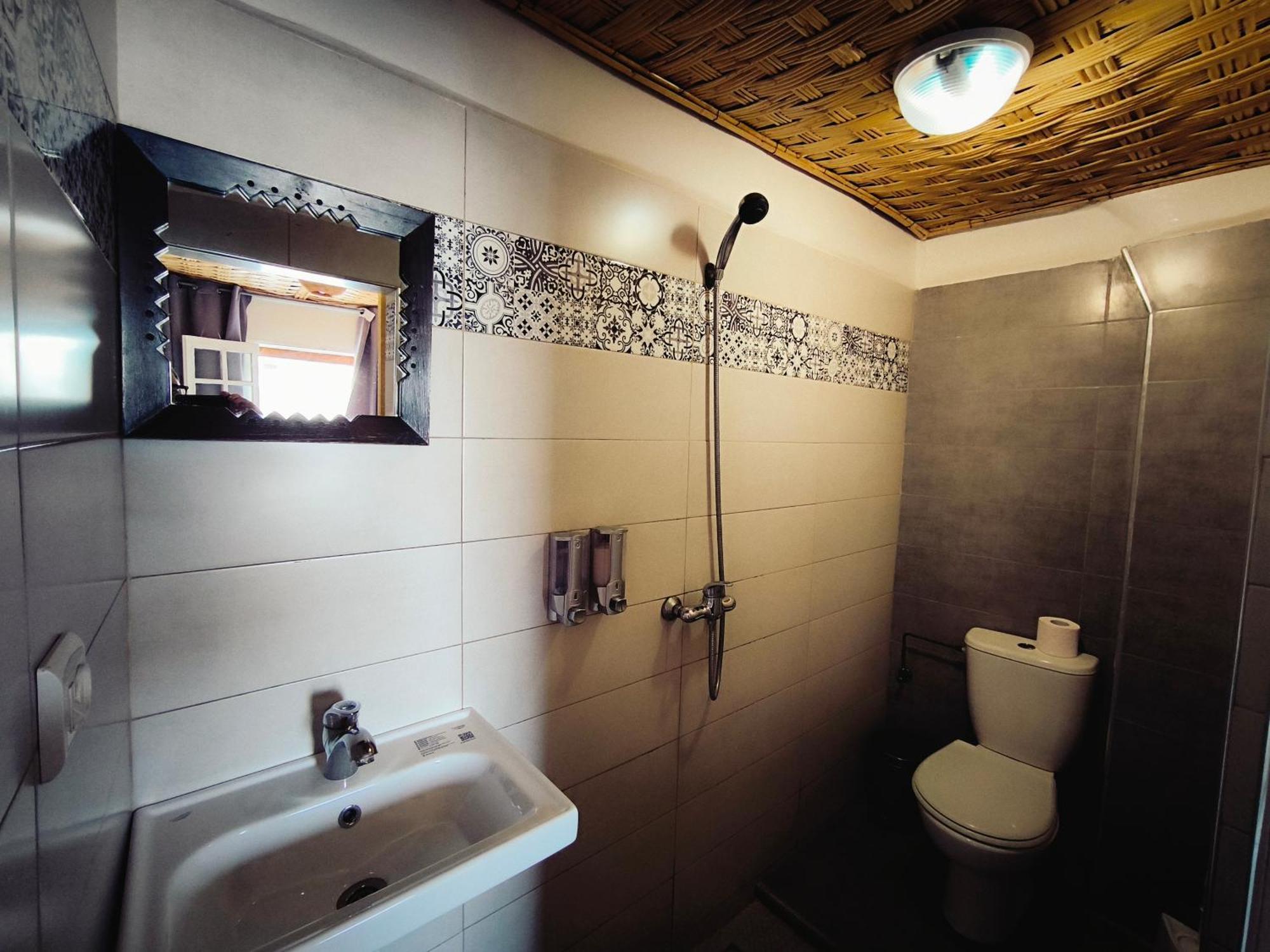 Bigblue Surf Hostel & Coworking Space - Taghazout (Adults Only) Azazoul Exterior foto